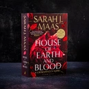 Книга Crescent City #1: House of Earth and Blood фото