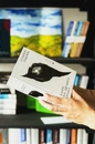 Книга Я бачу, вас цікавить пітьма фото
